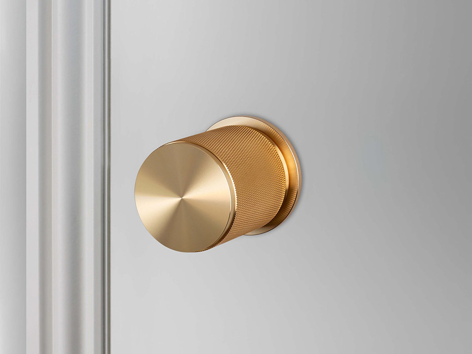 Дверная ручка-кноб D-50mm Buster and Punch Linear GDK-05255 матовая латунь