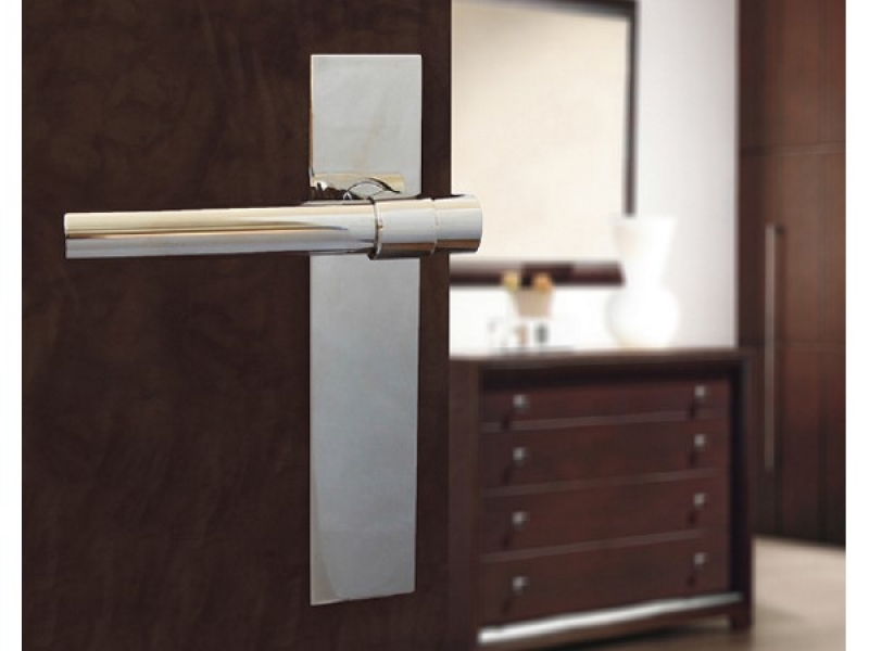 Дверная ручка на планке Oliver Knights Dain LH полированный никель