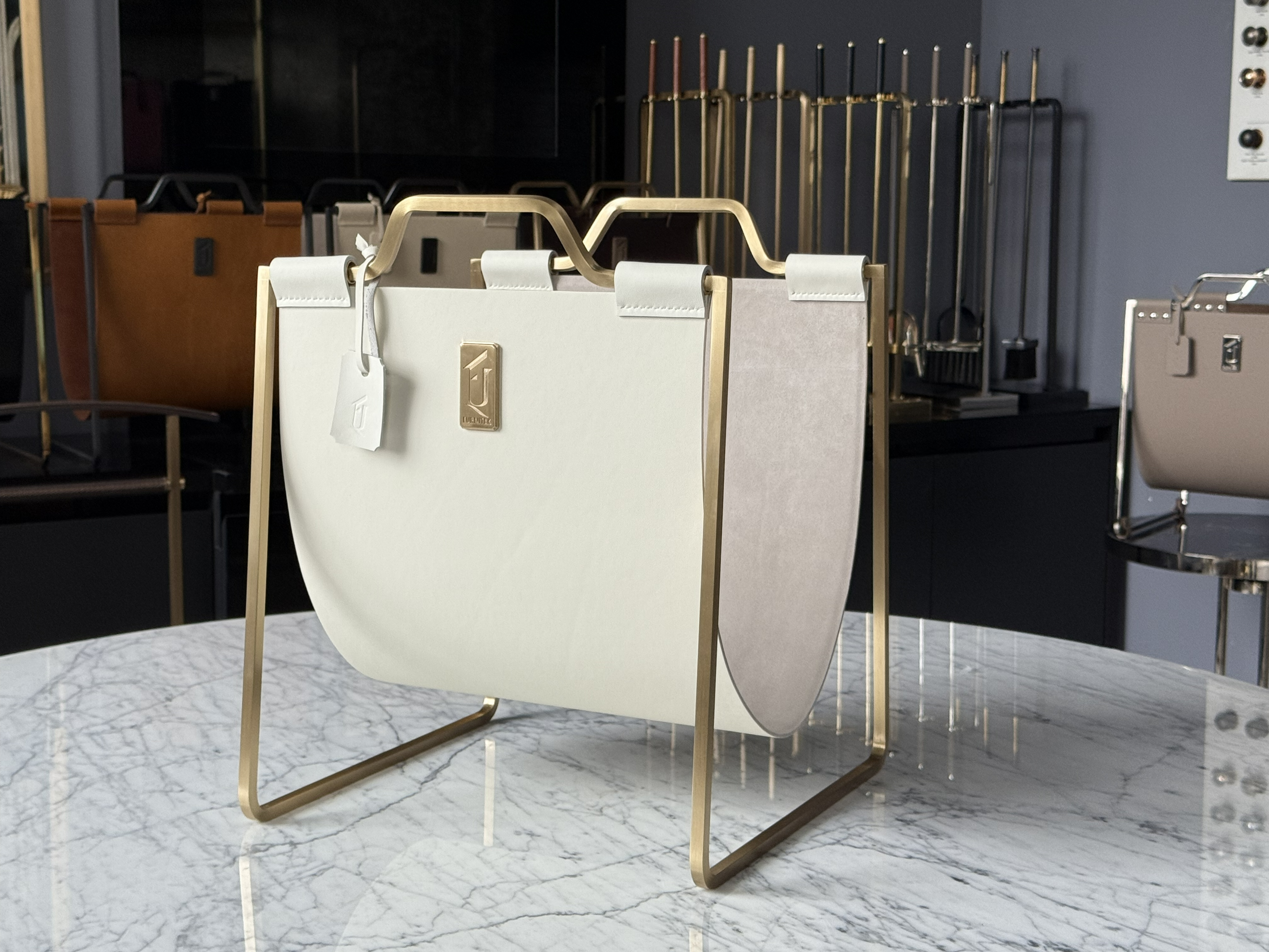 Подставка под сумки большая FG-12060БП матовая латунь