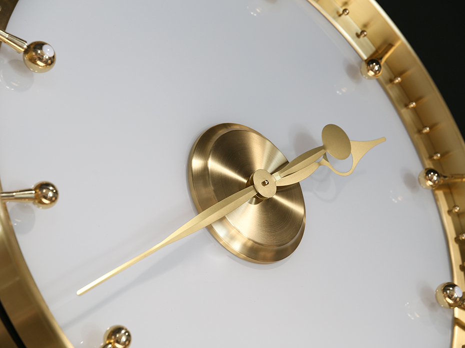 Часы Furnitek FG-1002027 матовая латунь стекло 6мм белое глянец 800мм