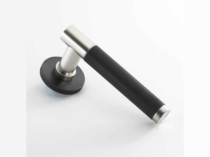 Дверная ручка на розетке Frank Allart nw1203500 чернёная латунь