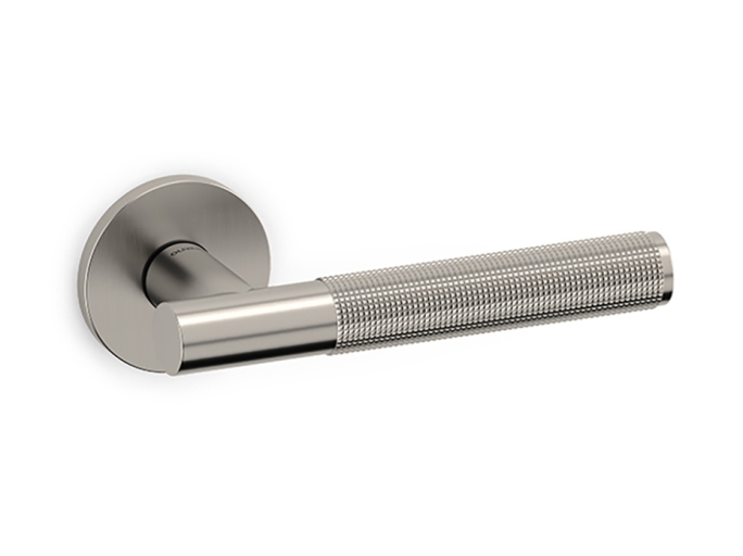 Дверная ручка на круглой розетке Olivari Hybrid IS матовая сталь