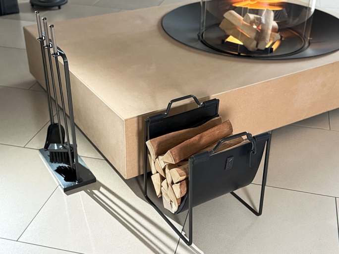 Каминный набор с дровницей FURNITEK FG-01119 чернёная латунь с полировкой