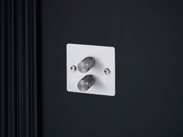 Диммер Buster & Punch двойной UK-DI-CO-2G-WH-ST-A белый