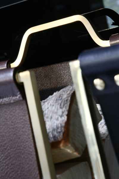 Дровница из латуни с кожей